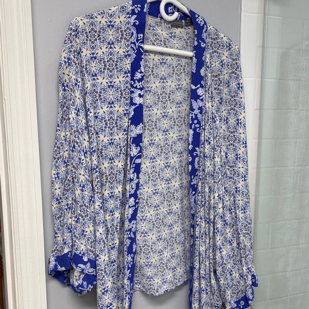 Laura Scott Royal Blue and White Patterned Kimono